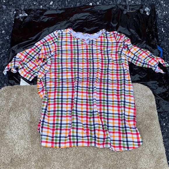 Crown & Ivy Curvy Top SIZE 2X - Picture 1 of 4